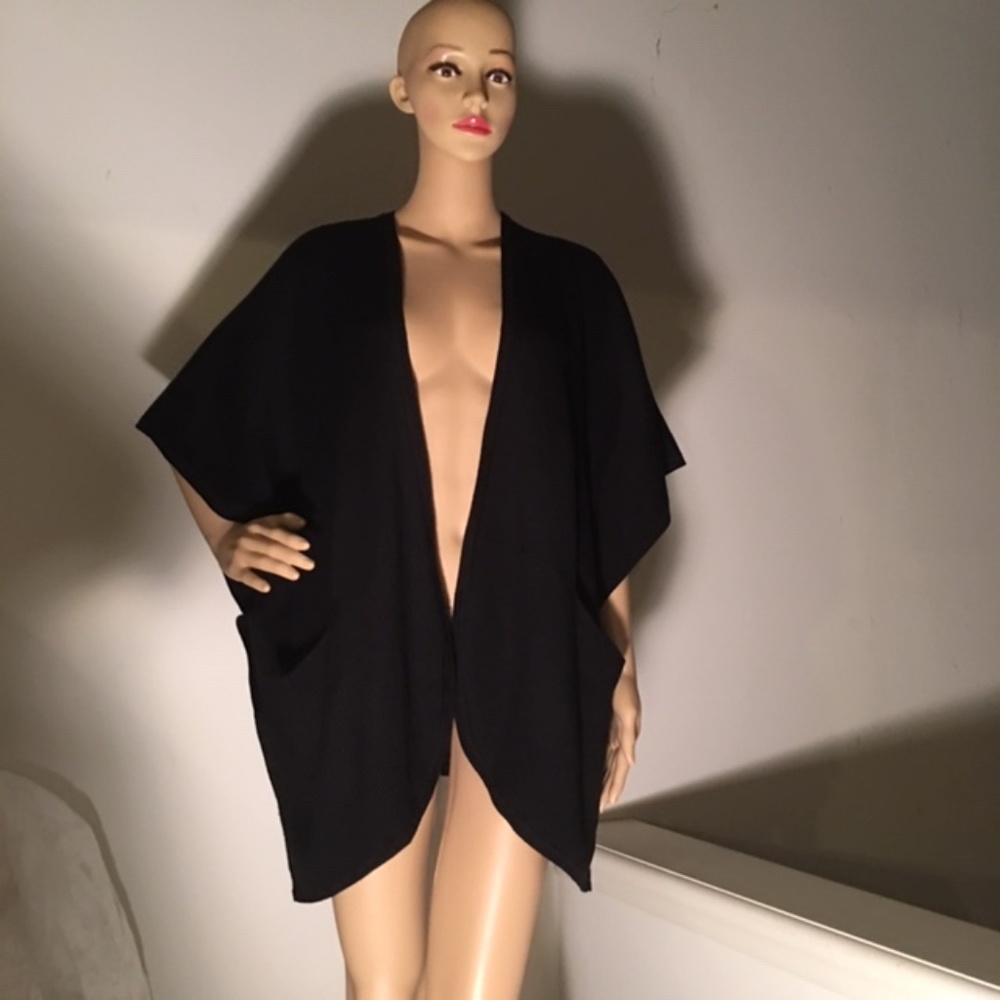 Banana Republic Black Sweater with Pockets M/L - Picture 1 of 2